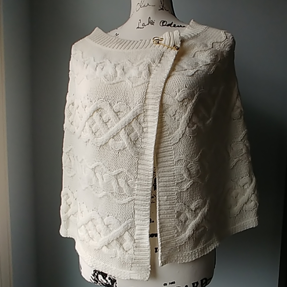 Adorable Knit Cape/Scarf